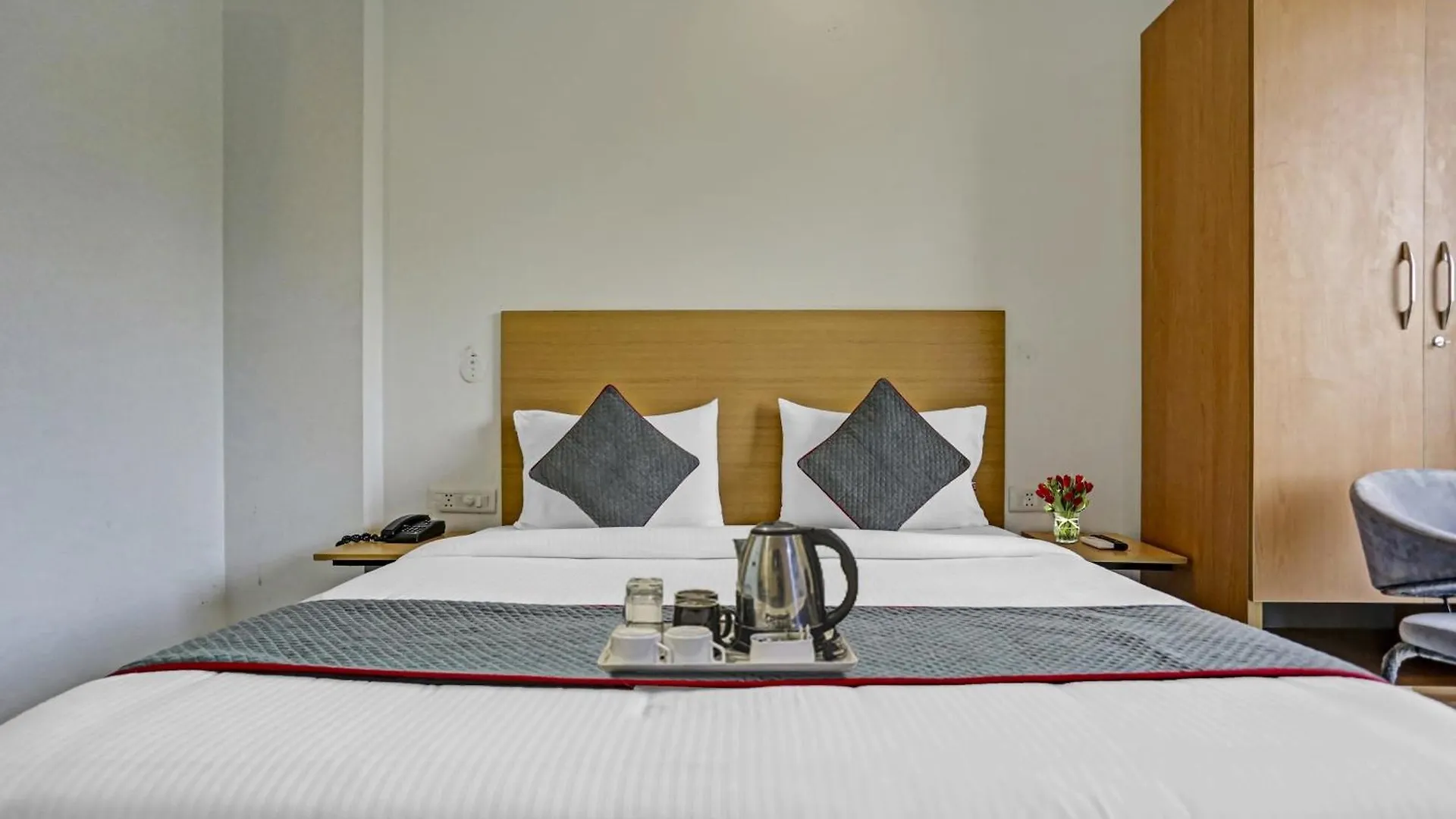 Townhouse Hotel Royal Oak Gurgaon