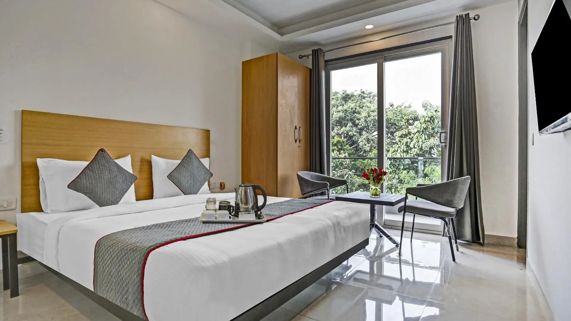 Townhouse Hotel Royal Oak Gurgaon India
